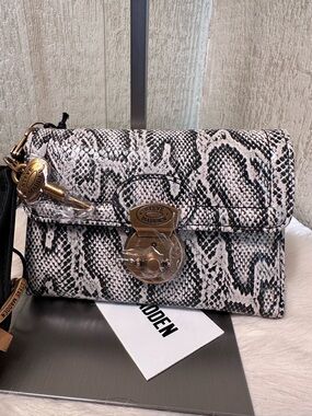 Steve Madden White Black Snake Print wristlet wallet